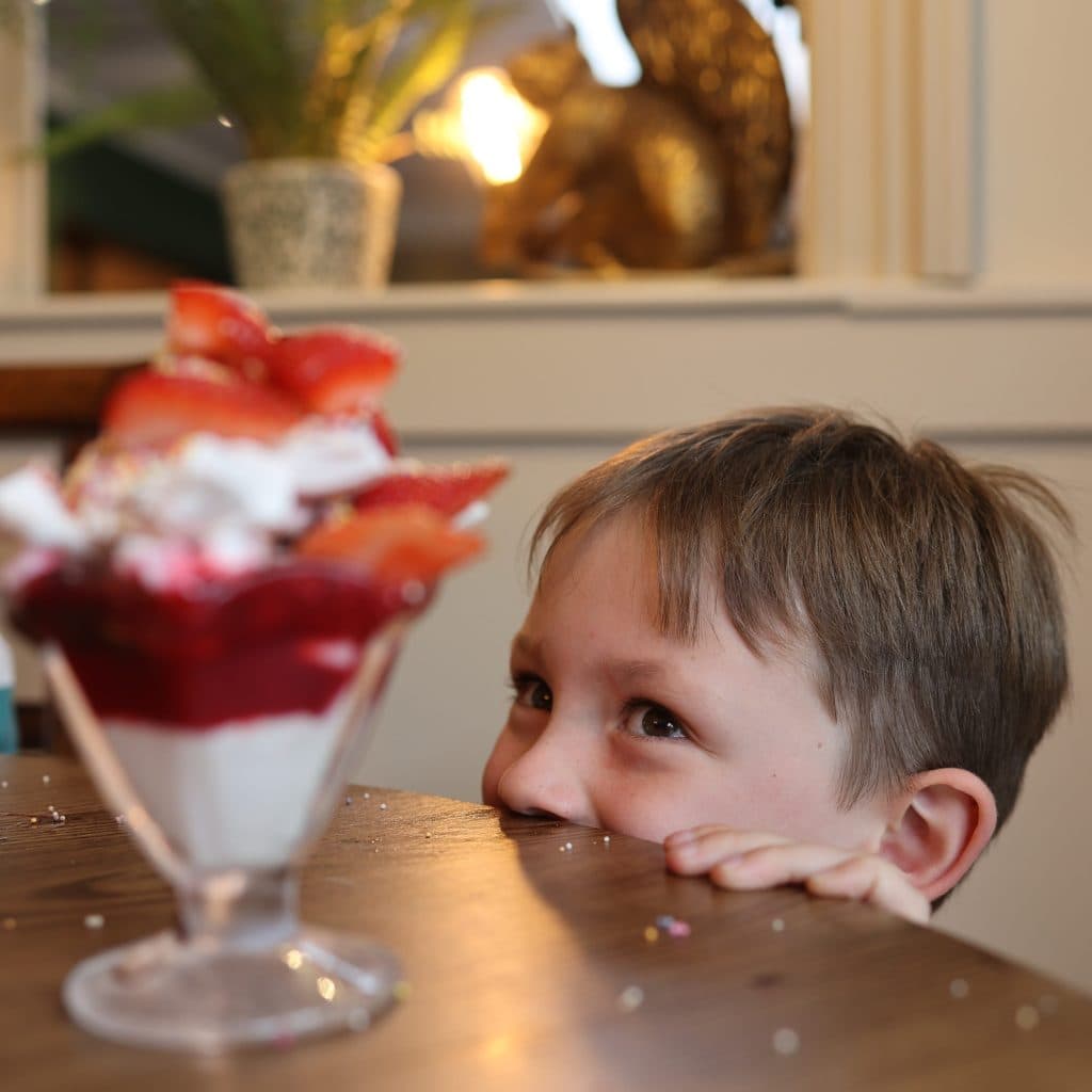 Cover Image for Kids Eat Free This Easter